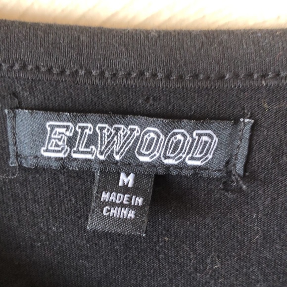 Medium mens black checkered long sleeve curved hem t shirt - Picture 2 of 6